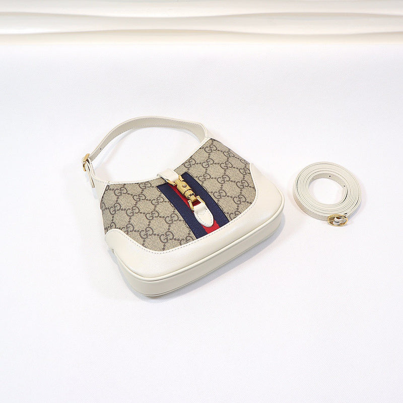 Gucci   Luxury Bags  1035