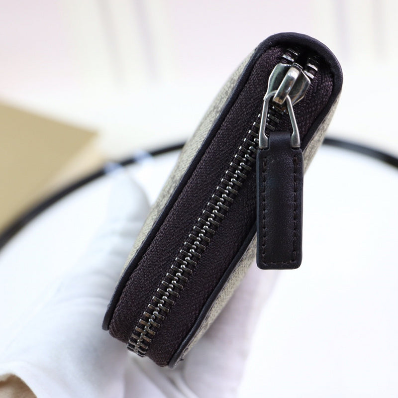 Gucci   Luxury Bags  959