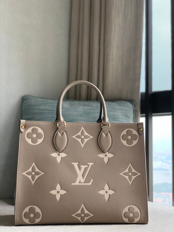 Alice Bags- Louis Vuittons  - 16166