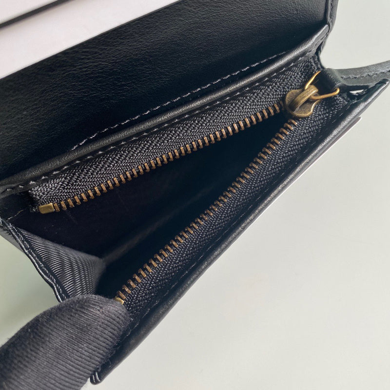 Gucci   Luxury Bags  934