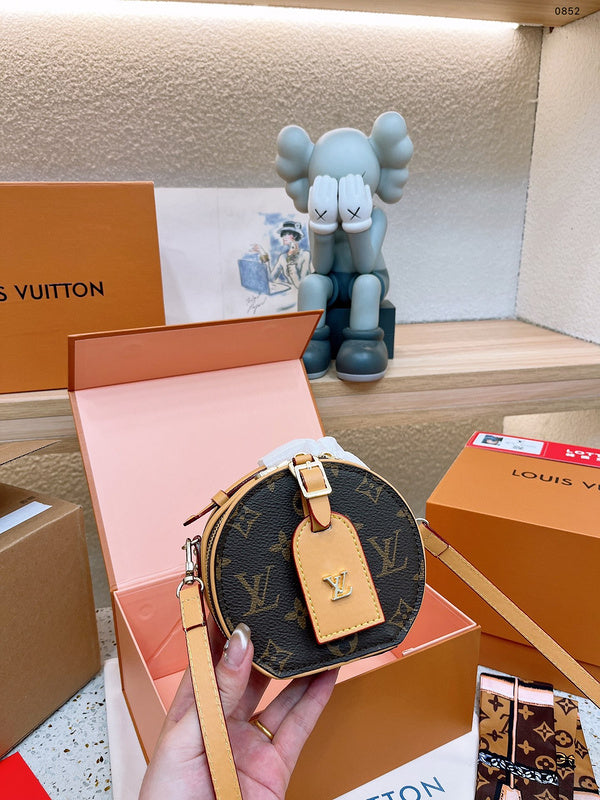Alice bags - Louis Vuittons  - 15105