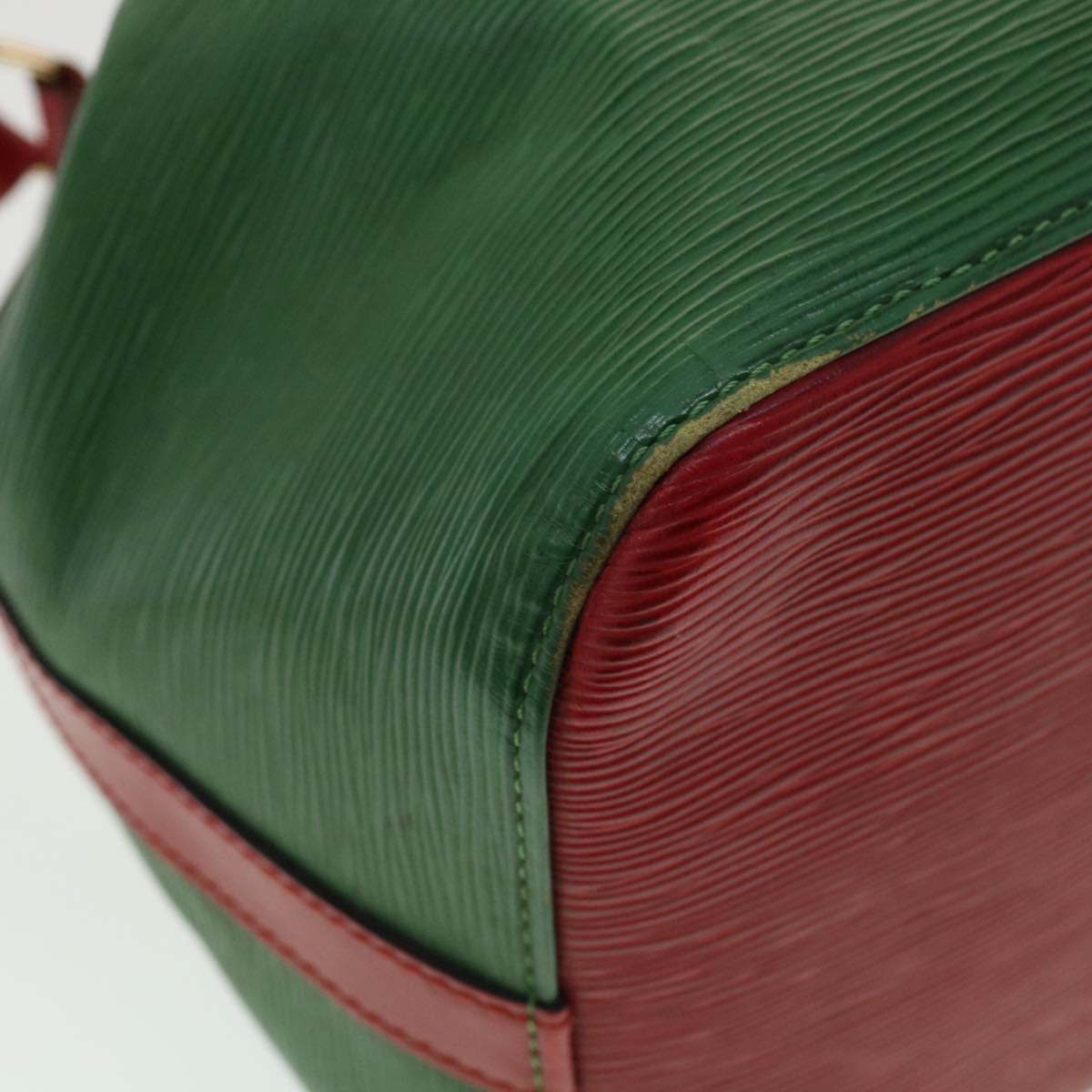 LOUIS VUITTON Epi Petit Noe Bicolor Shoulder Bag Green Red M44147 LV Auth ai476