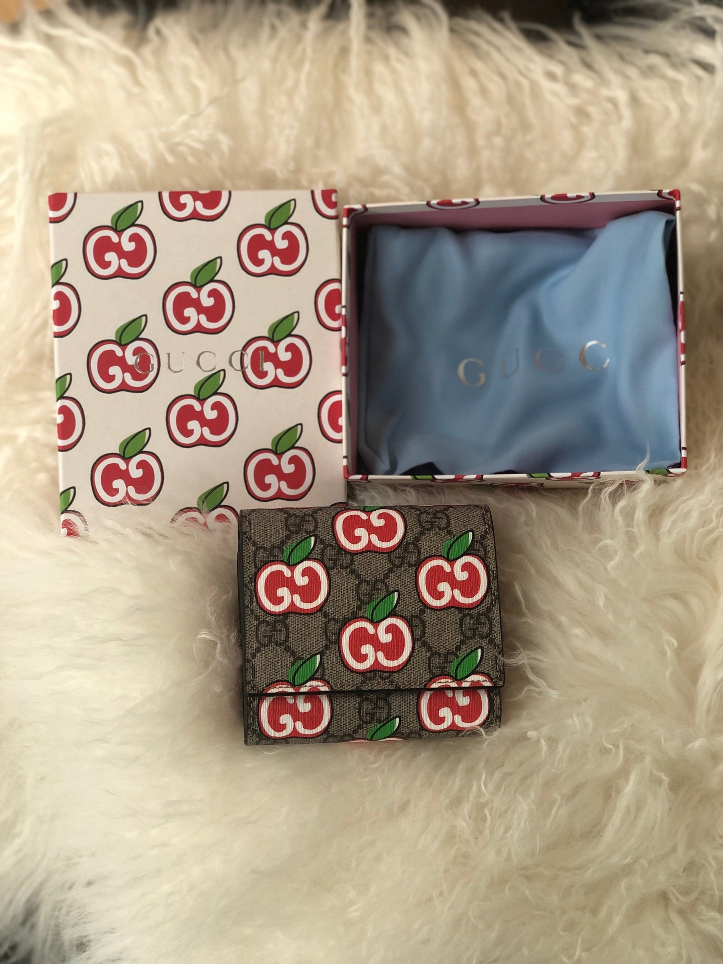 Gucci GG Supreme Canvas Apple French Wallet