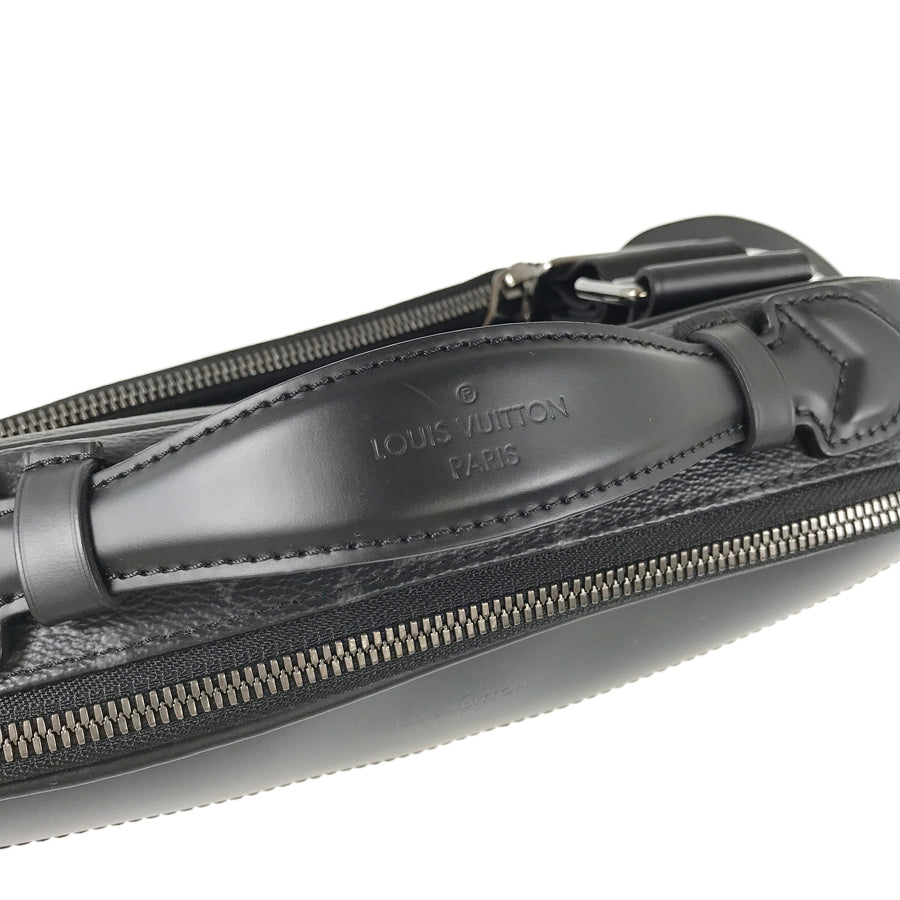 LOUIS VUITTON body bag