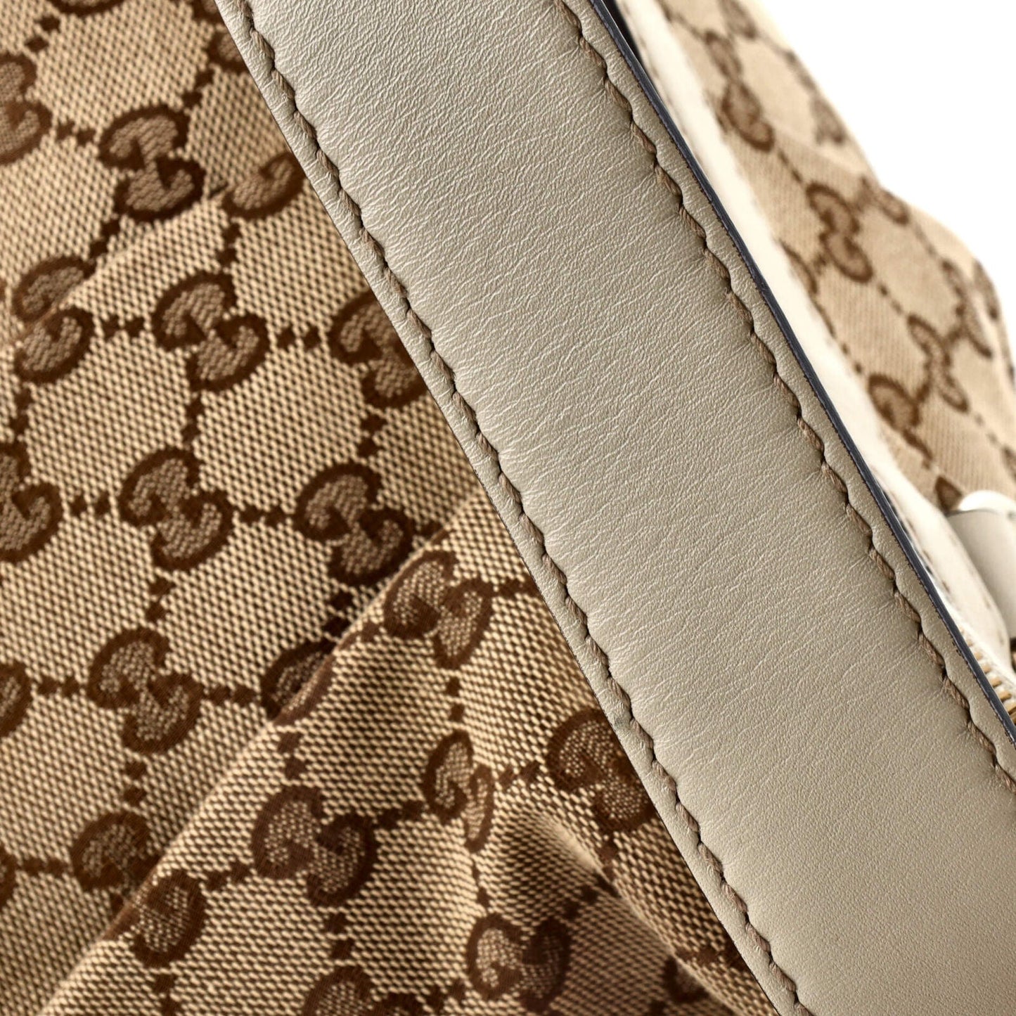 Gucci Sukey Hobo Gg Canvas Medium