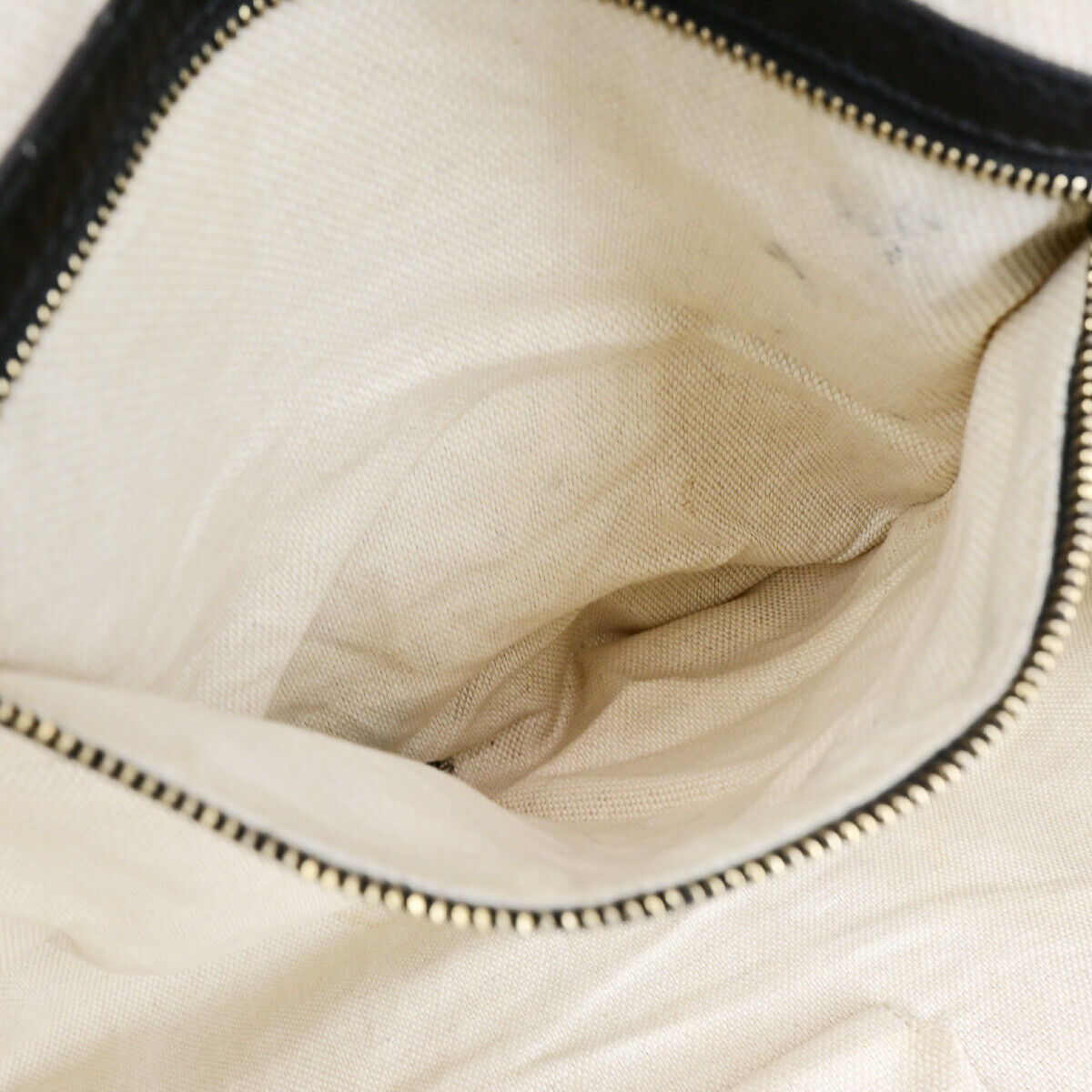Gucci Gg Logo Soho Tassel Shoulder Tote