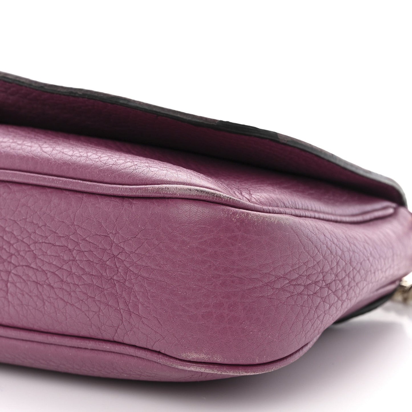 Gucci Pebbled Calfskin Medium Soho Flap
