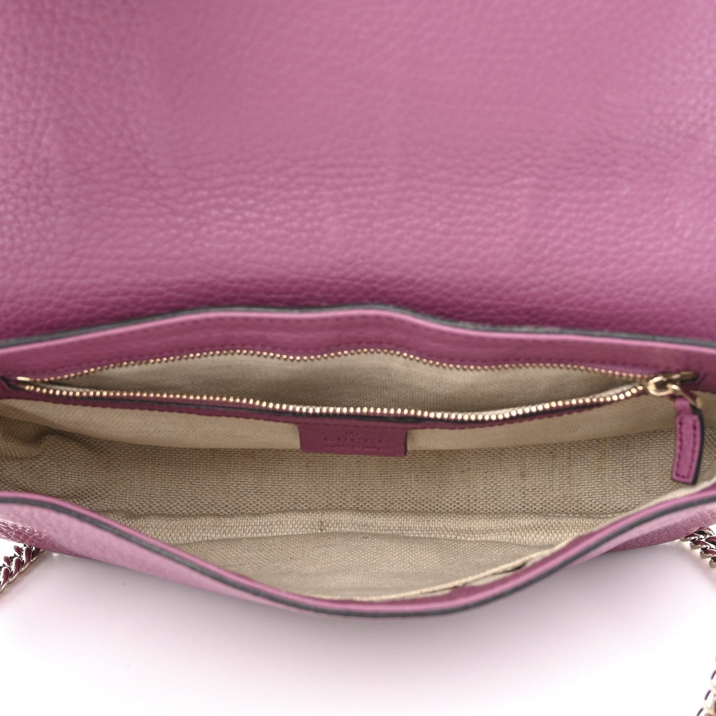 Gucci Pebbled Calfskin Medium Soho Flap