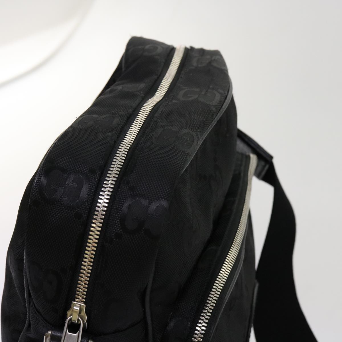 Gucci Gg Canvas Shoulder Bag Black
