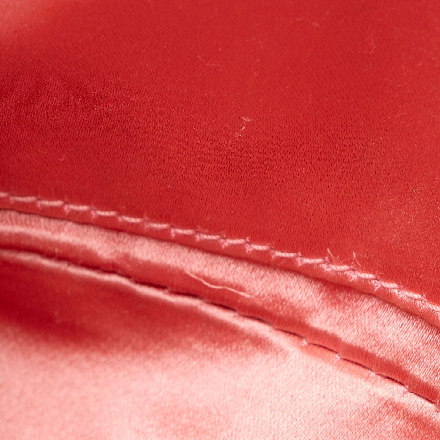 Gucci Metallic Matelasse Leather Pearl