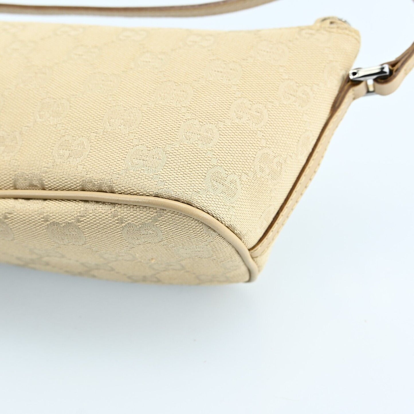 Gucci Hand Bag Pouch Gg Canvas