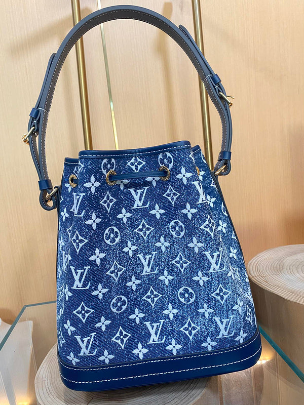 Alice Bags- Louis Vuittons  - 16718