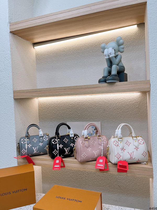 Alice bags - Louis Vuittons  - 15144