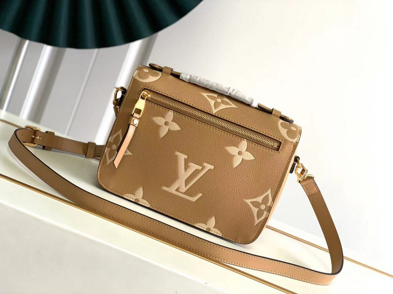Alice Bags- Louis Vuittons  - 16445