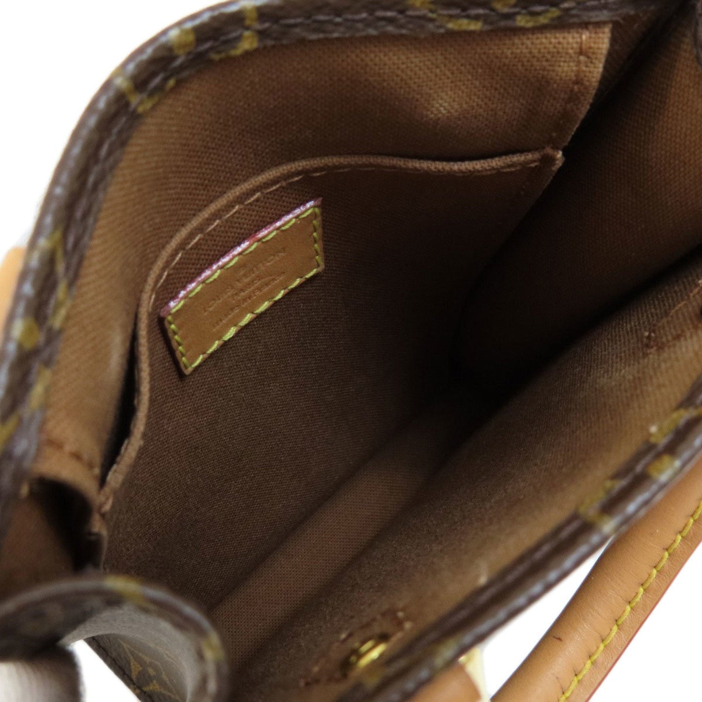 Louis Vuitton    Handbag