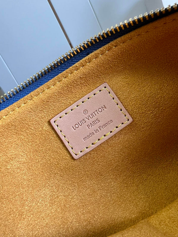 Alice Bags- Louis Vuittons  - 16227