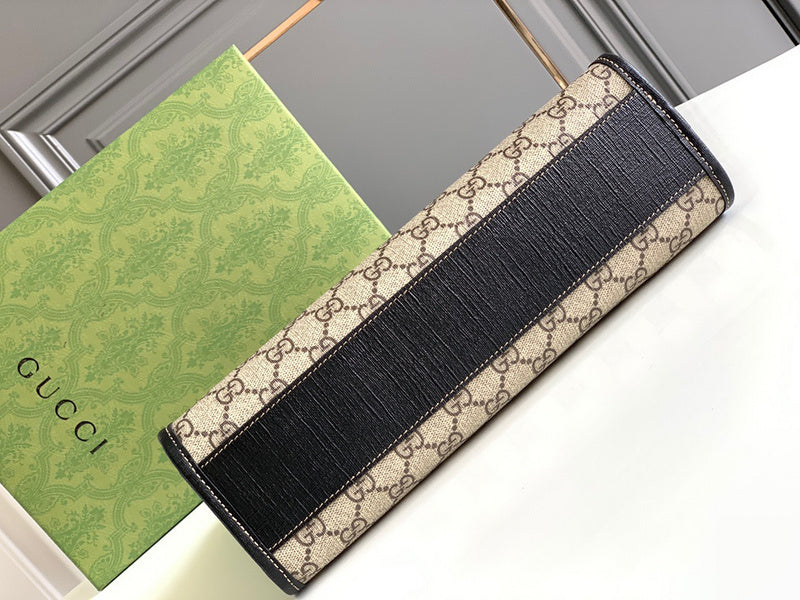 Gucci   Luxury Bags  978