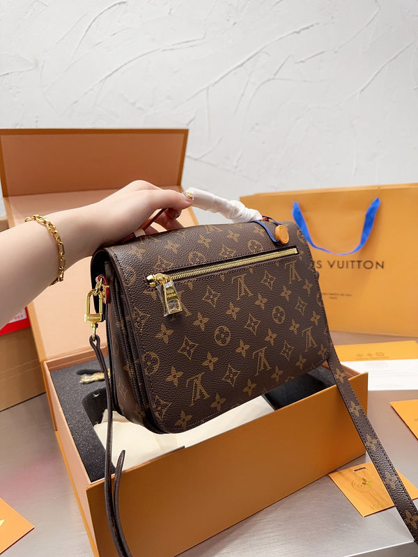 Alice bags - Louis Vuittons  - 15024