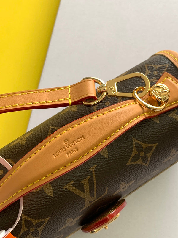 Alice Bags- Louis Vuittons  - 16249