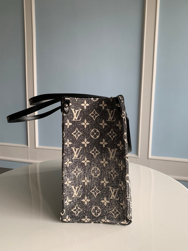 Alice Bags- Louis Vuittons  - 16099