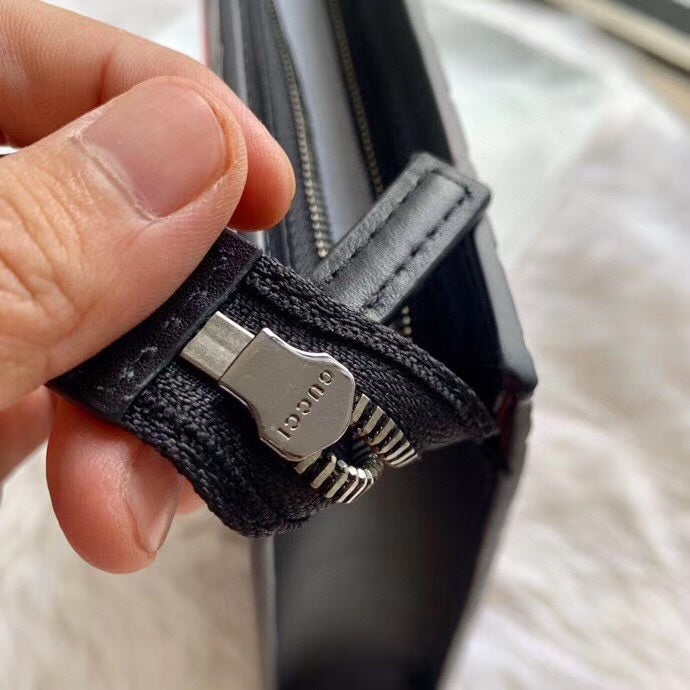 Gucci   Luxury Bags  1328