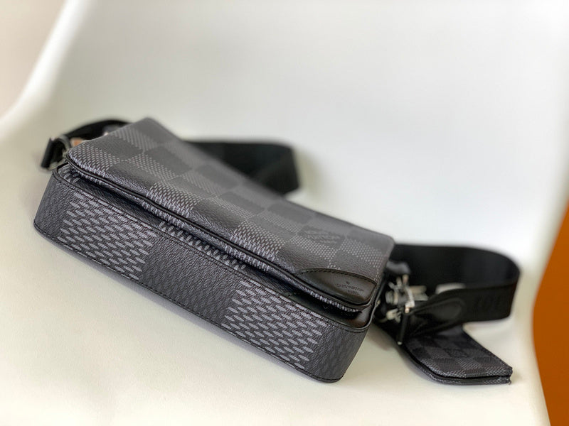 Alice Bags- Louis Vuittons  - 16581