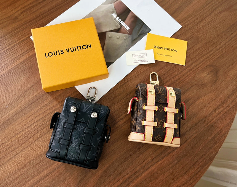 Alice Bags- Louis Vuittons  - 15860