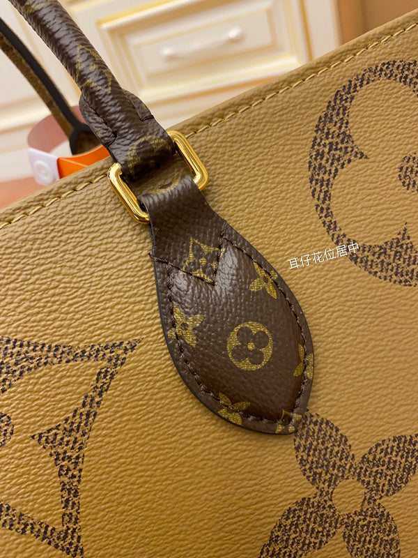 Alice Bags- Louis Vuittons  - 16157
