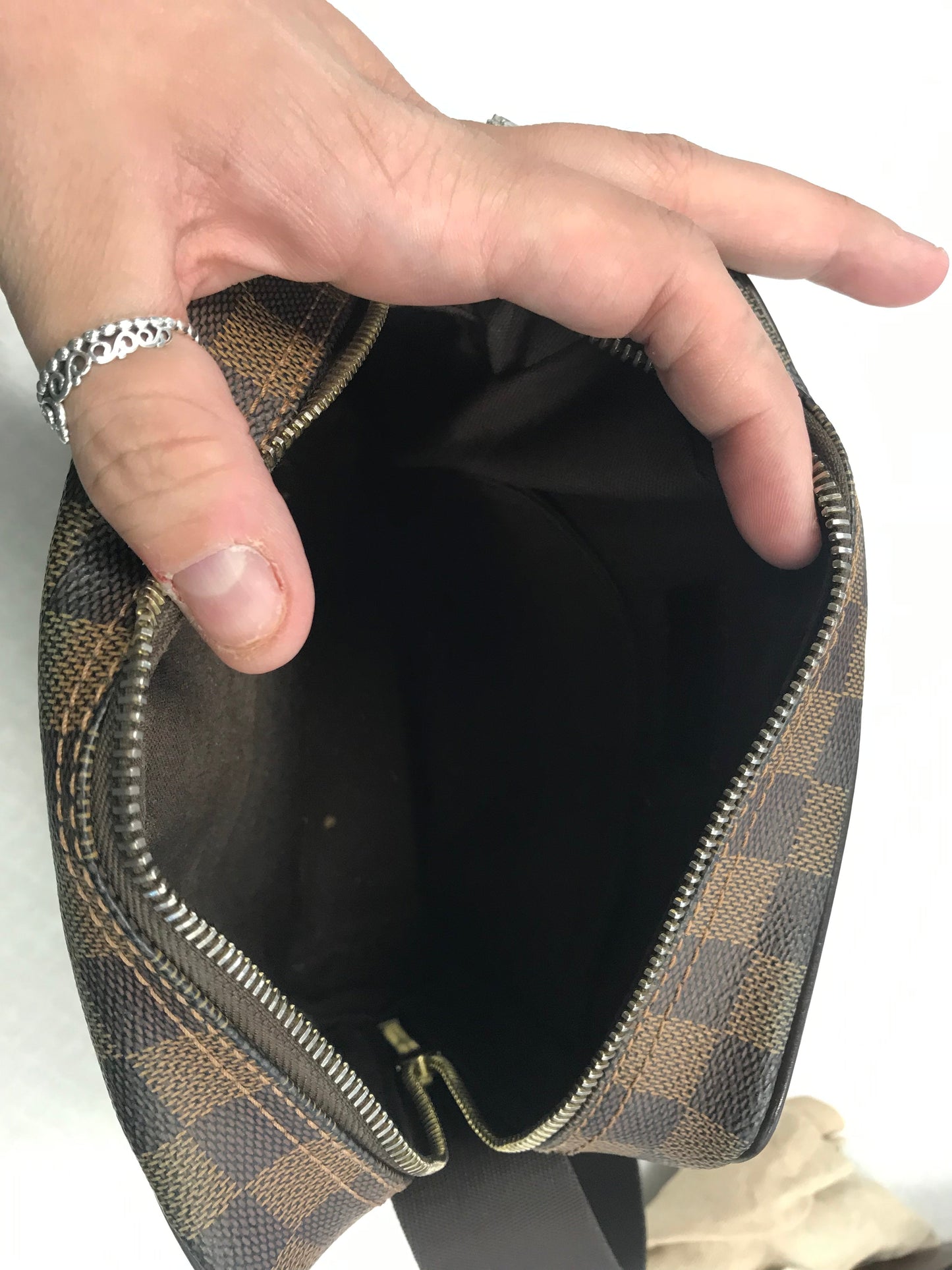 Crossbody Luxury Designer By Louis Vuitton  Size: Small