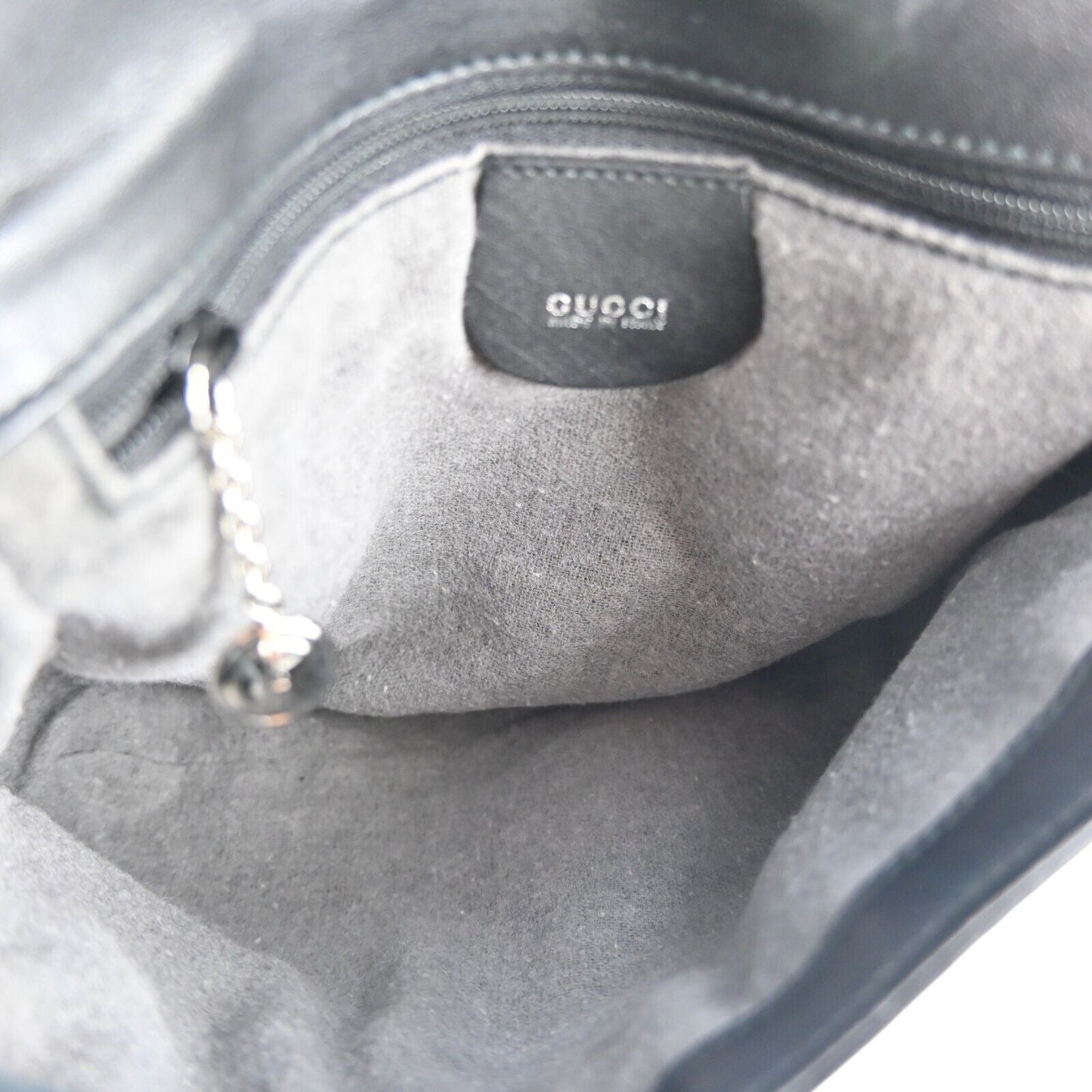Gucci black leather 1955 Horse-bit cross body with a chrome accent