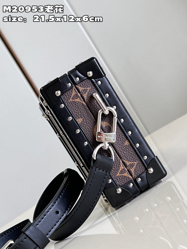 Alice bags - Louis Vuittons  - 15400