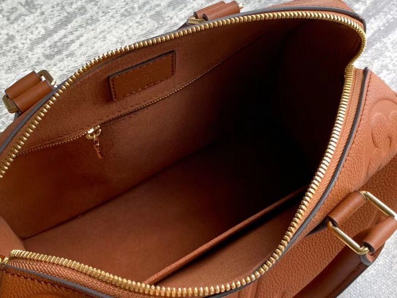 Alice Bags- Louis Vuittons  - 16250