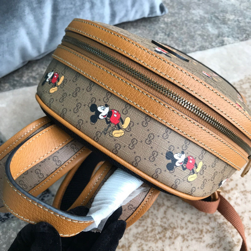 Gucci   Luxury Bags  990