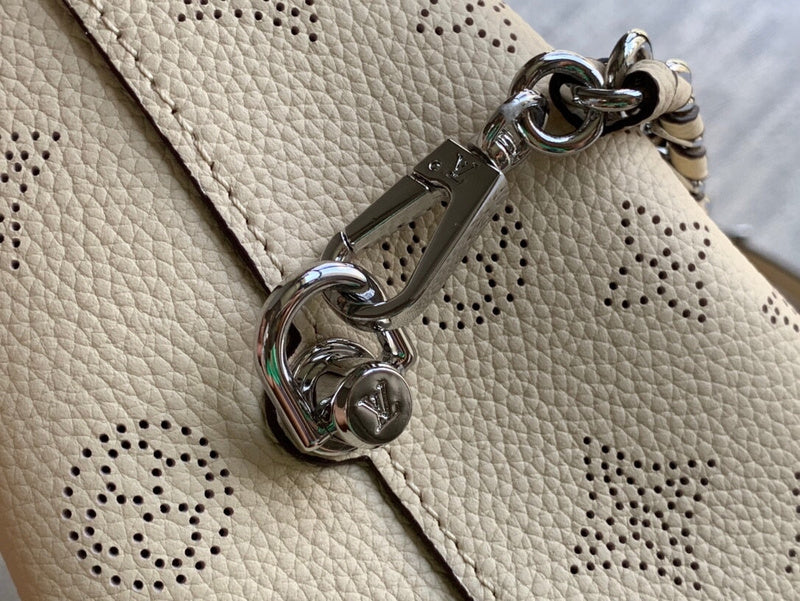 Alice Bags- Louis Vuittons  - 16383