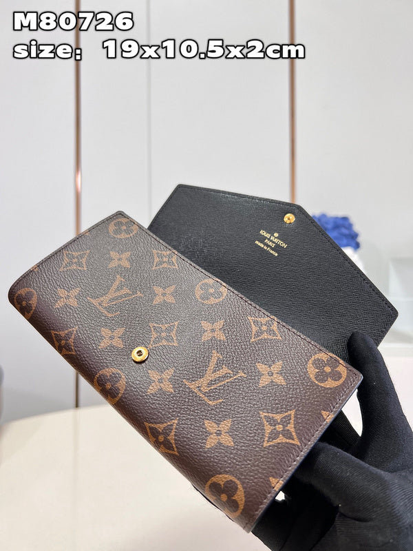 Alice Bags- Louis Vuittons  - 15903