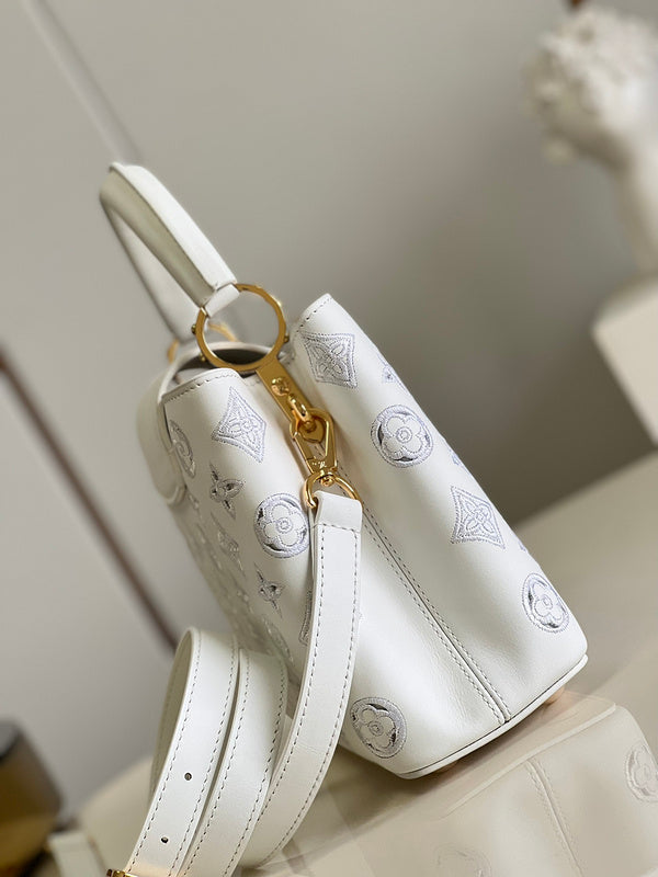 Alice Bags- Louis Vuittons  - 16120