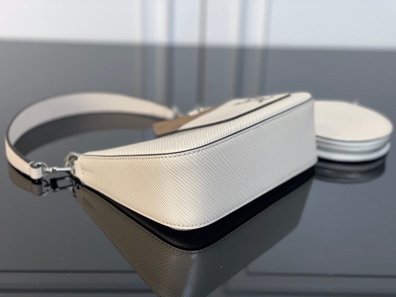 Alice Bags- Louis Vuittons  - 15852