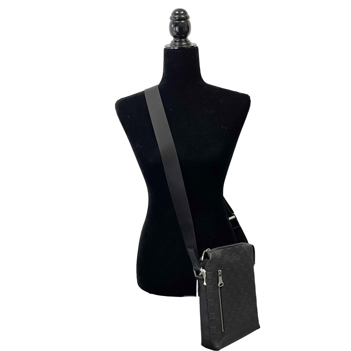 LOUIS VUITTON - Damier Infini Leather Messenger BB - Black Crossbody