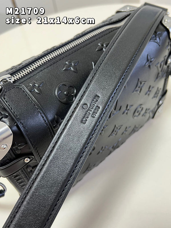 Alice Bags- Louis Vuittons  - 16054