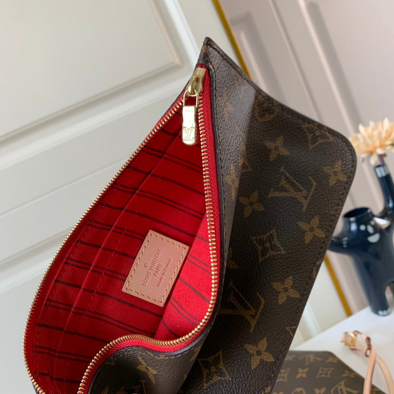 Alice Bags- Louis Vuittons  - 16297