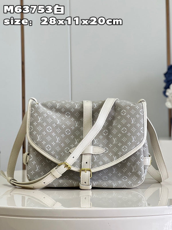 Alice Bags- Louis Vuittons  - 15906