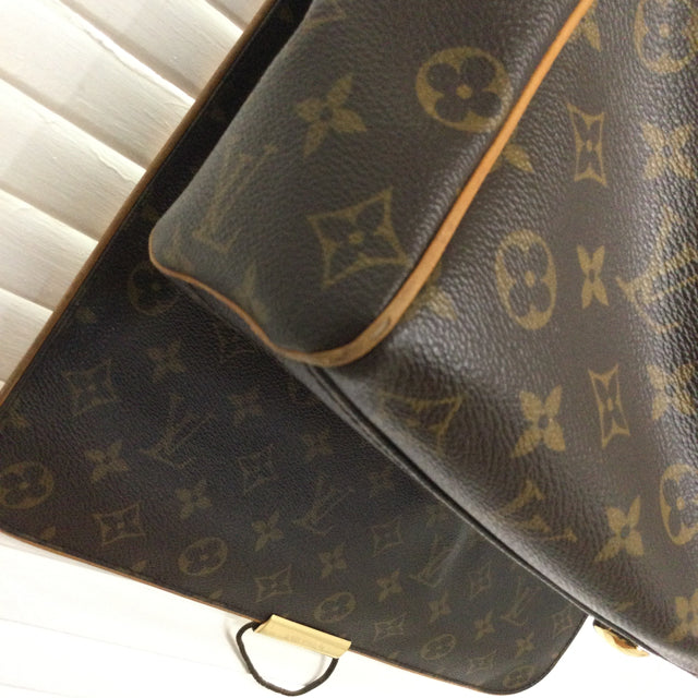 Louis Vuitton Abbesses Messenger Bag