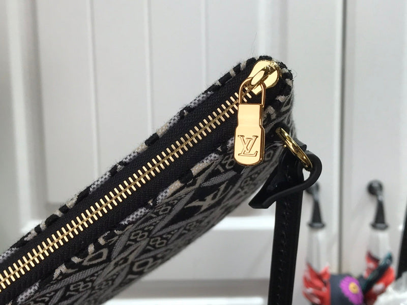 Alice  Bags- Louis Vuittons  - 16161