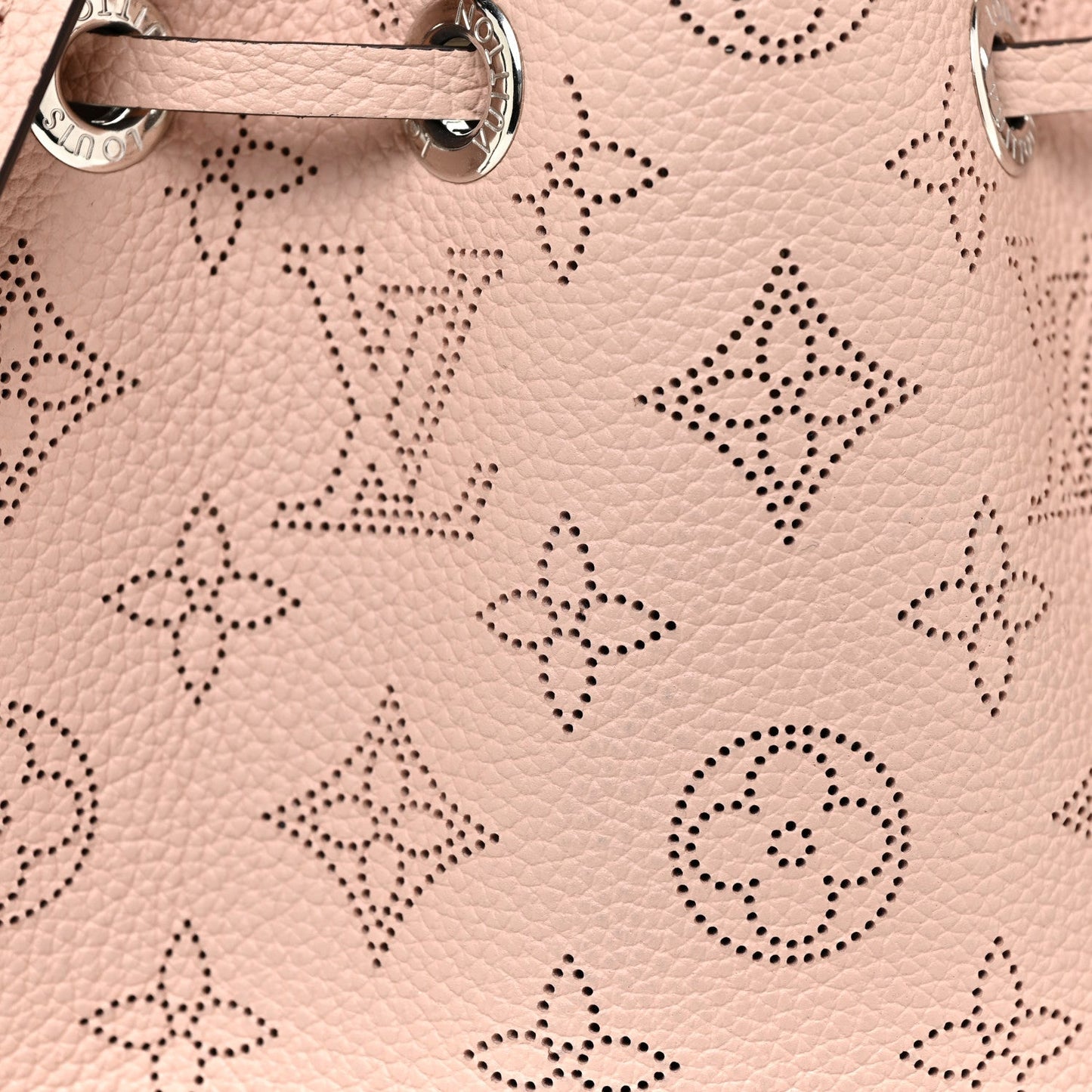 LOUIS VUITTON BELLA BUCKET MAHINA BAG