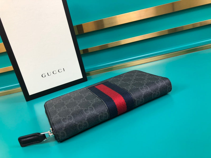 Gucci   Luxury Bags  946