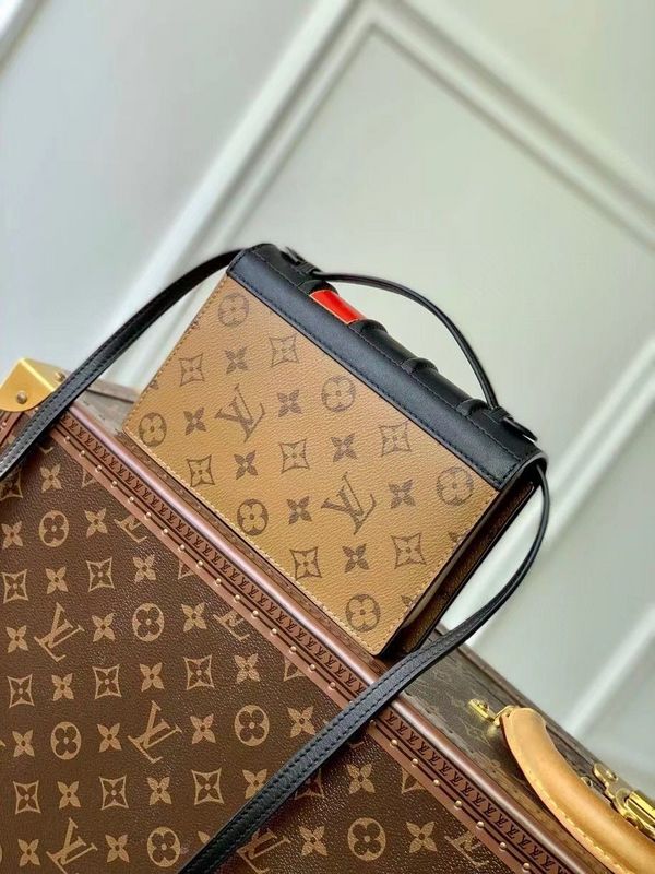 Alice Bags- Louis Vuittons  - 15972