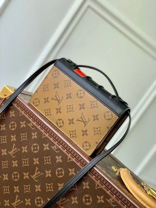 Alice Bags- Louis Vuittons  - 15972