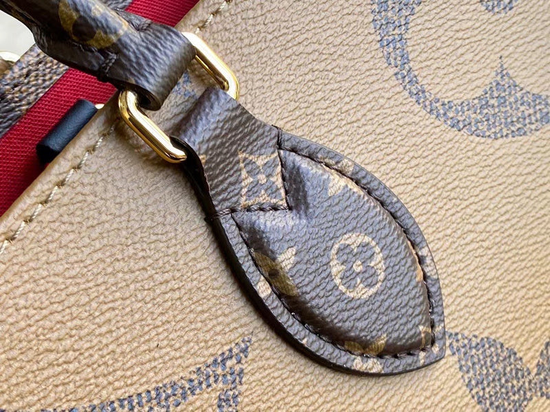 Alice Bags- Louis Vuittons  - 16569
