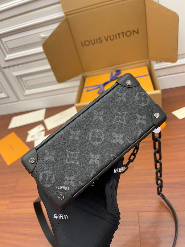 Alice Bags- Louis Vuittons  - 16344