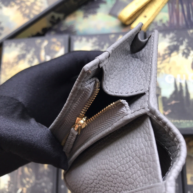 Gucci   Luxury Bags  904